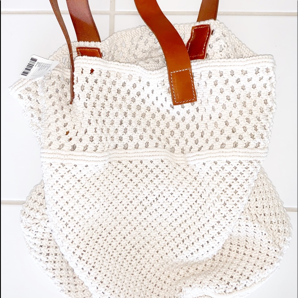 Urban Outfitters crochet hobo bag !
